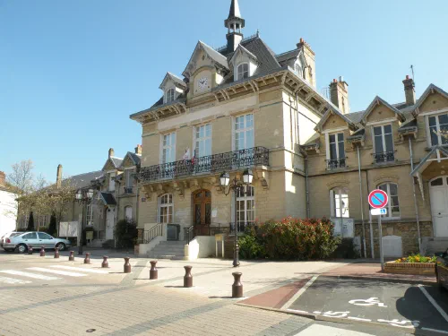 /image-places/france-cergy.jpg