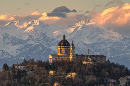 /image-places/italy.jpg